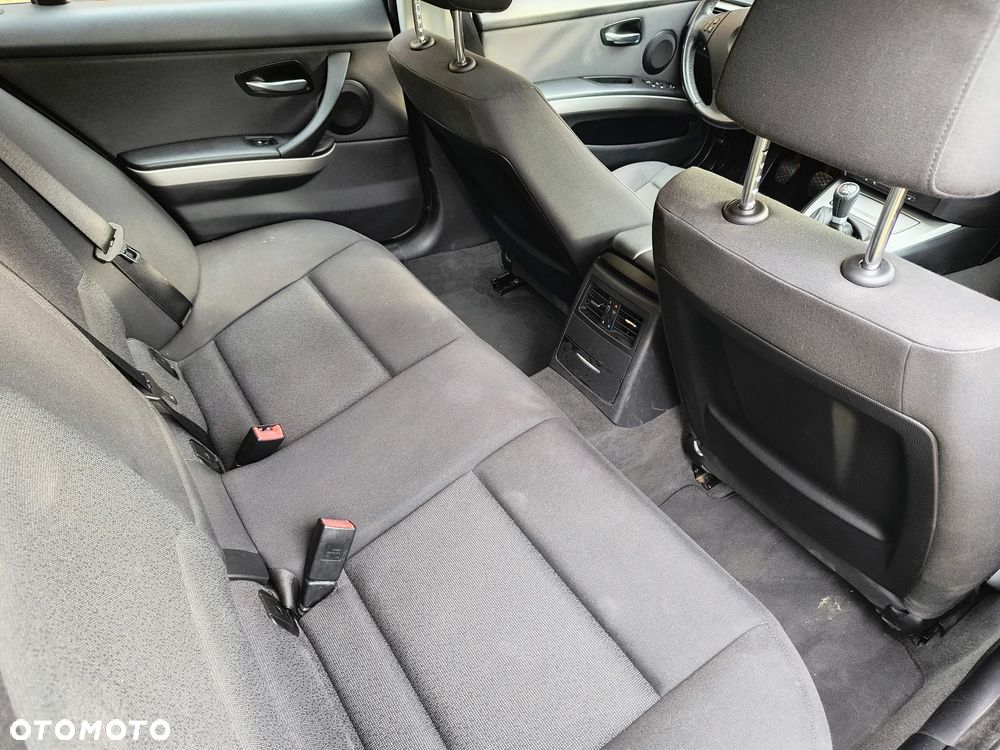 BMW Seria 3 - 21
