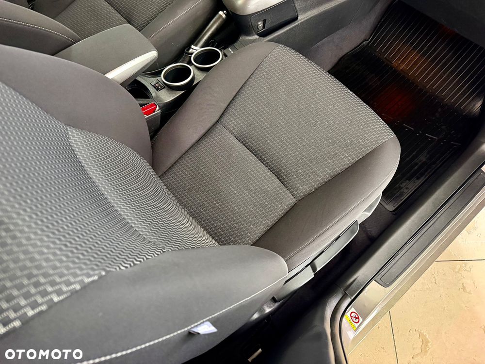 Toyota Verso 1.6 D-4D Prestige - 13