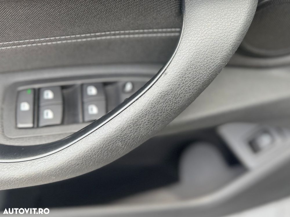 BMW X1 sDrive18d xLine - 25