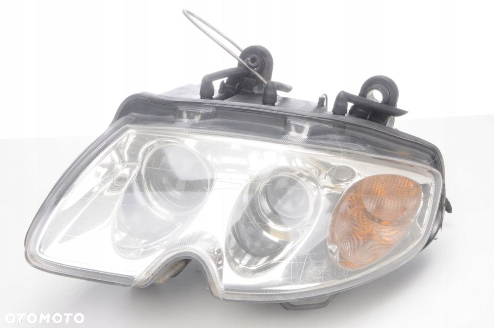 QUATTROPORTE V LAMPA LEWA PRZEDNIA LEWY PRZÓD - 1