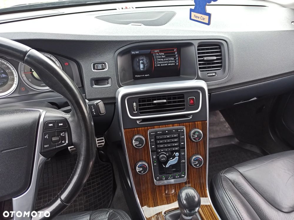 Volvo S60 D3 Summum - 15