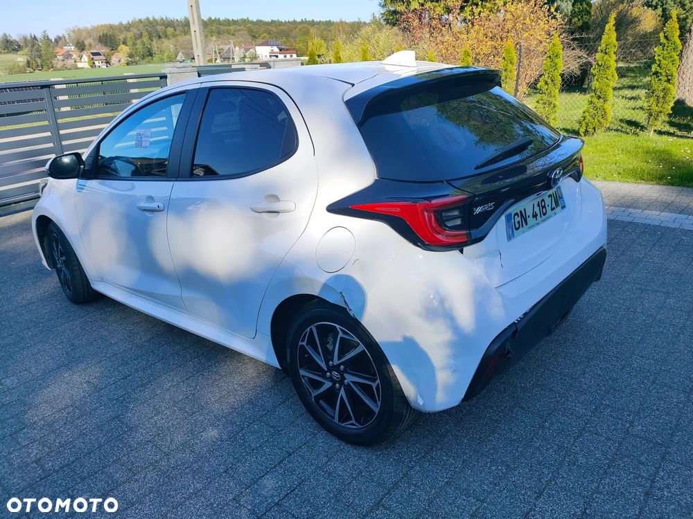 Toyota Yaris - 12