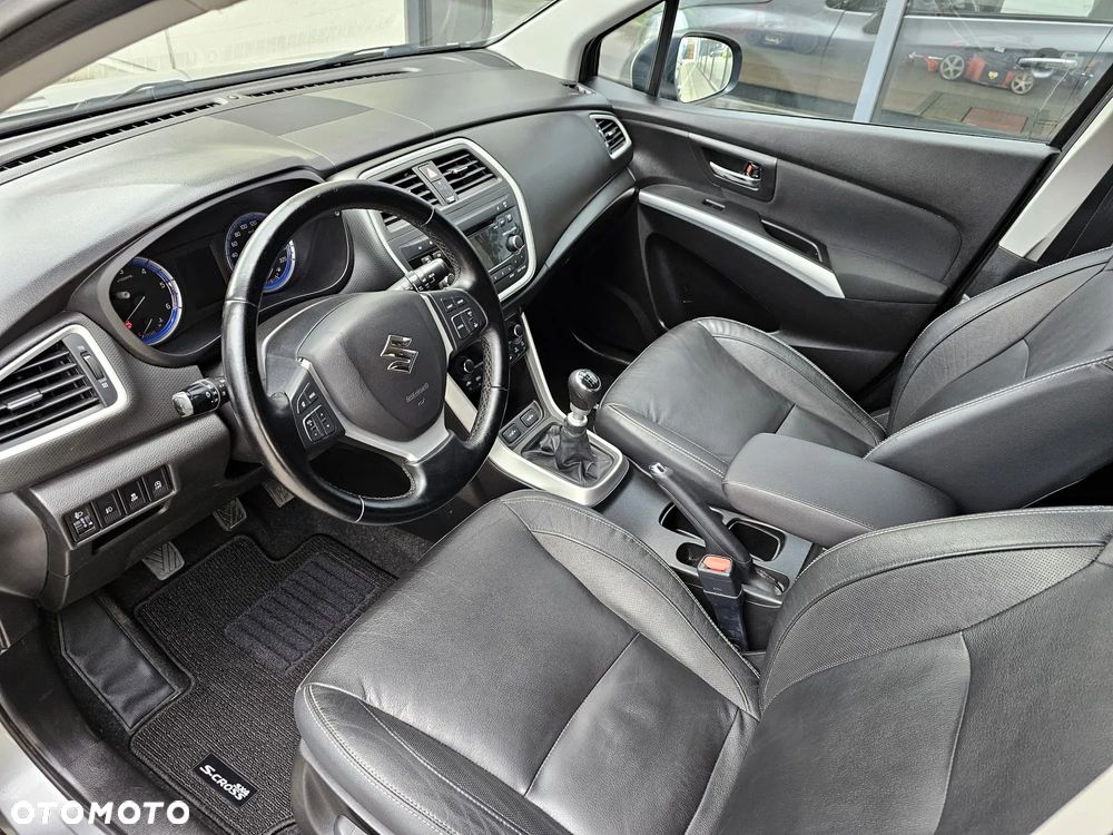 Suzuki SX4 S-Cross 1.6 DDiS Premium - 22