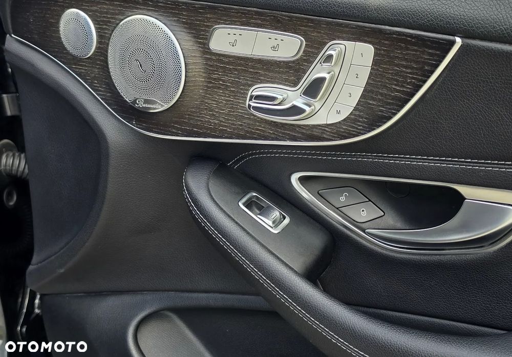 Mercedes-Benz Klasa C 300 9G-TRONIC AMG Line - 27