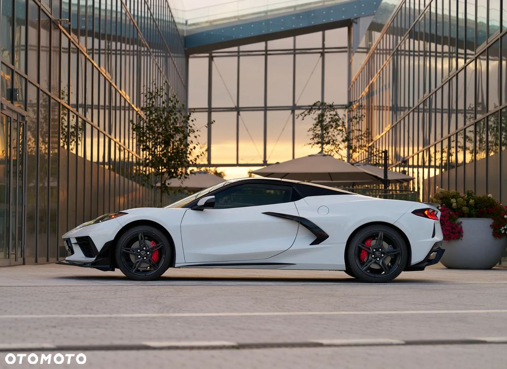 Chevrolet Corvette - 9