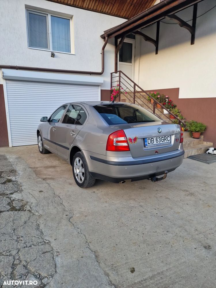 Skoda Octavia 1.6 Team Edition - 9