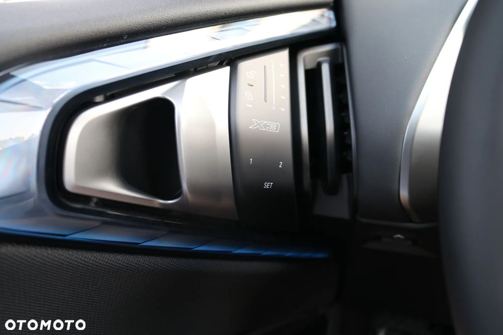 BMW X3 xDrive20 mHEV - 15