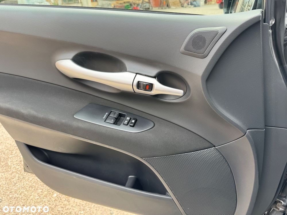 Toyota Auris - 16