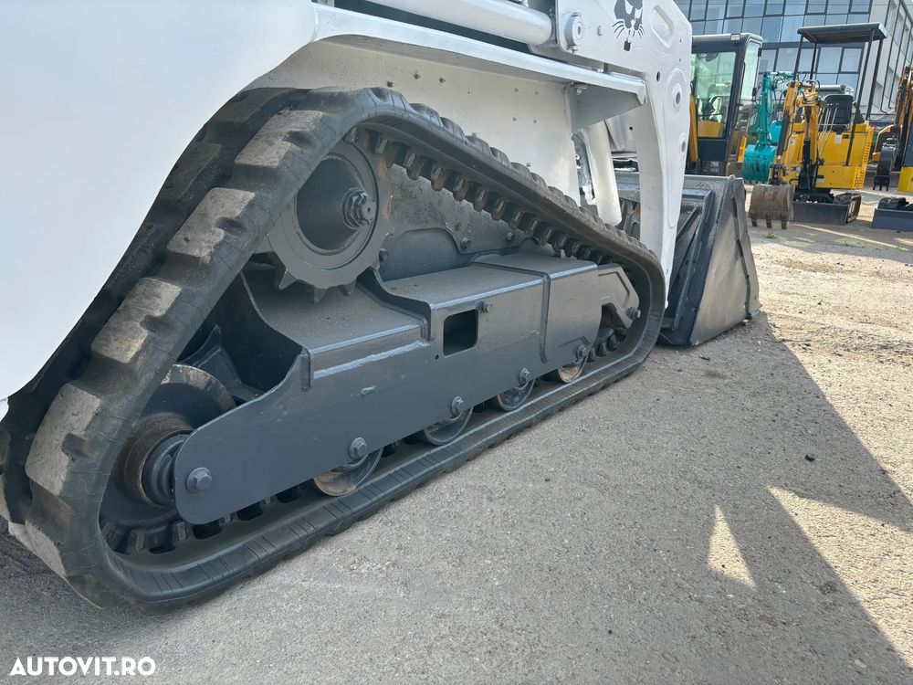 Bobcat T110 - 9