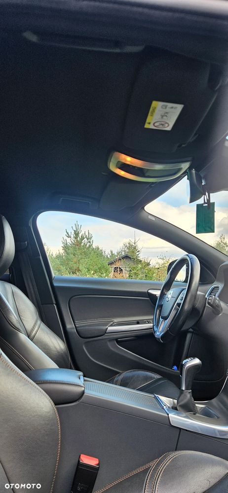 Volvo V60 Cross Country D3 Drive-E Kinetic - 17