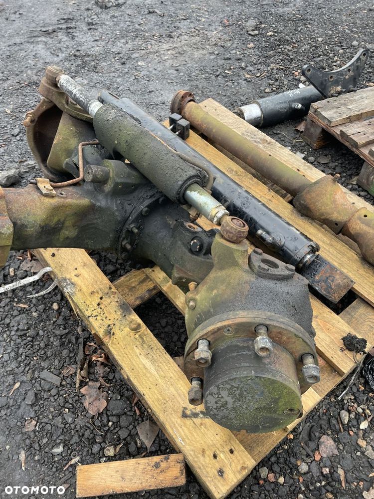 Fendt 209F - obudowa mostu przedniego F260310020270 - 3