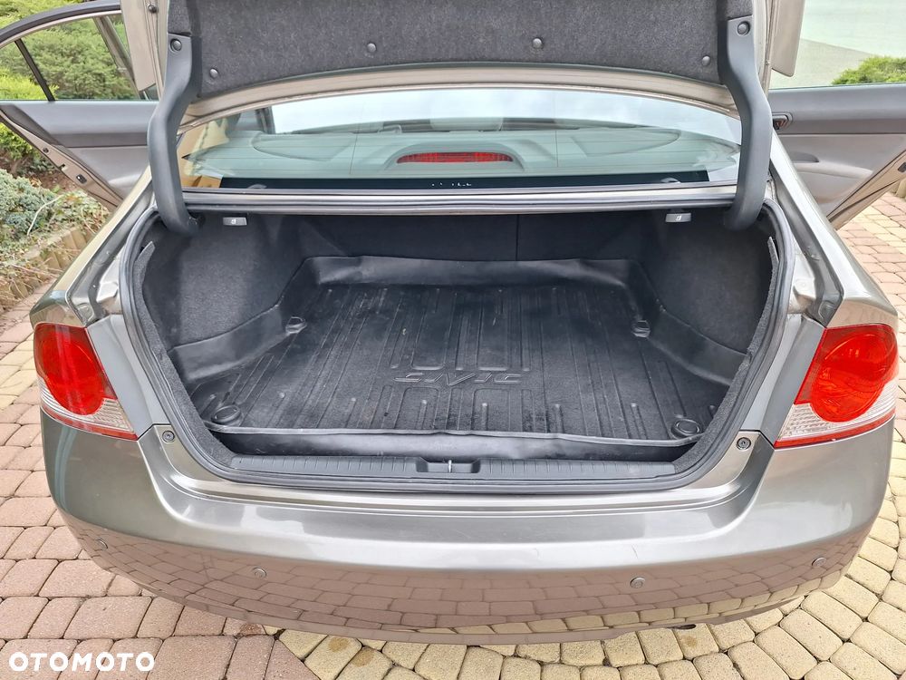 Honda Civic 1.8 Comfort - 13