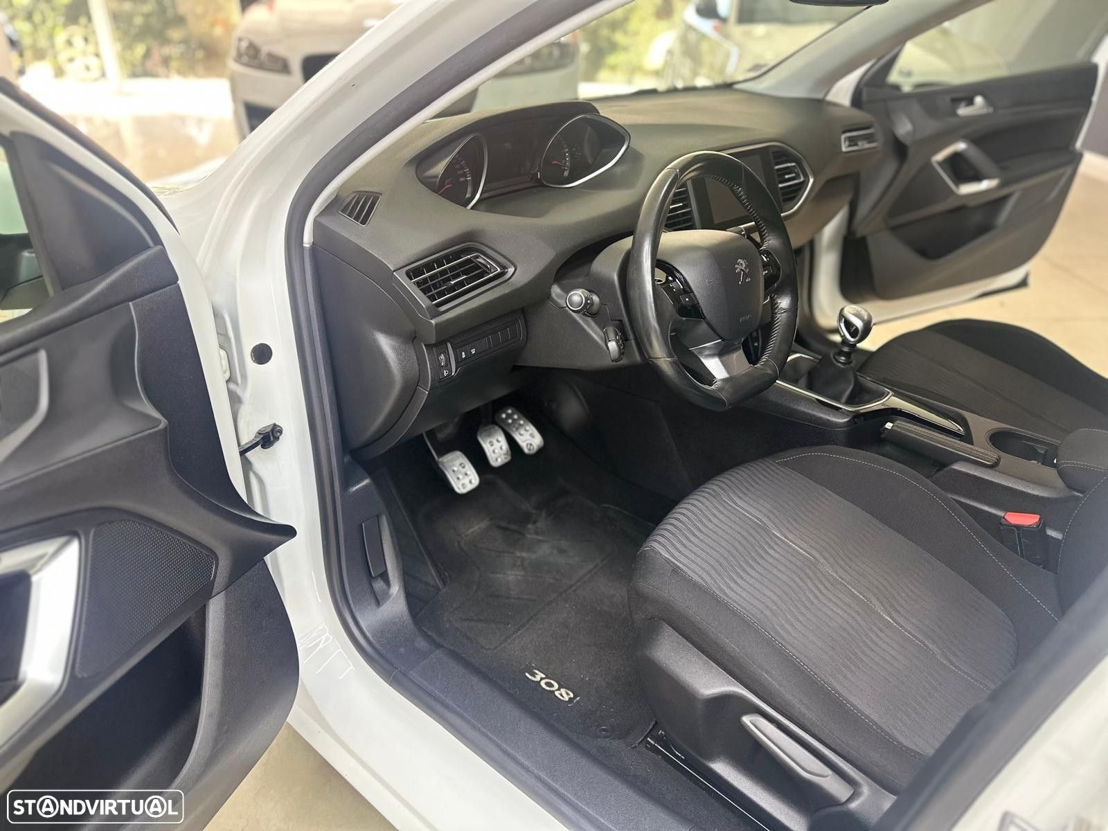 Peugeot 308 1.6 BlueHDi Style - 18