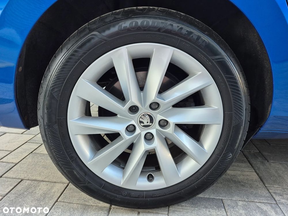 Skoda Superb 2.0 TDI SCR Ambition DSG - 25