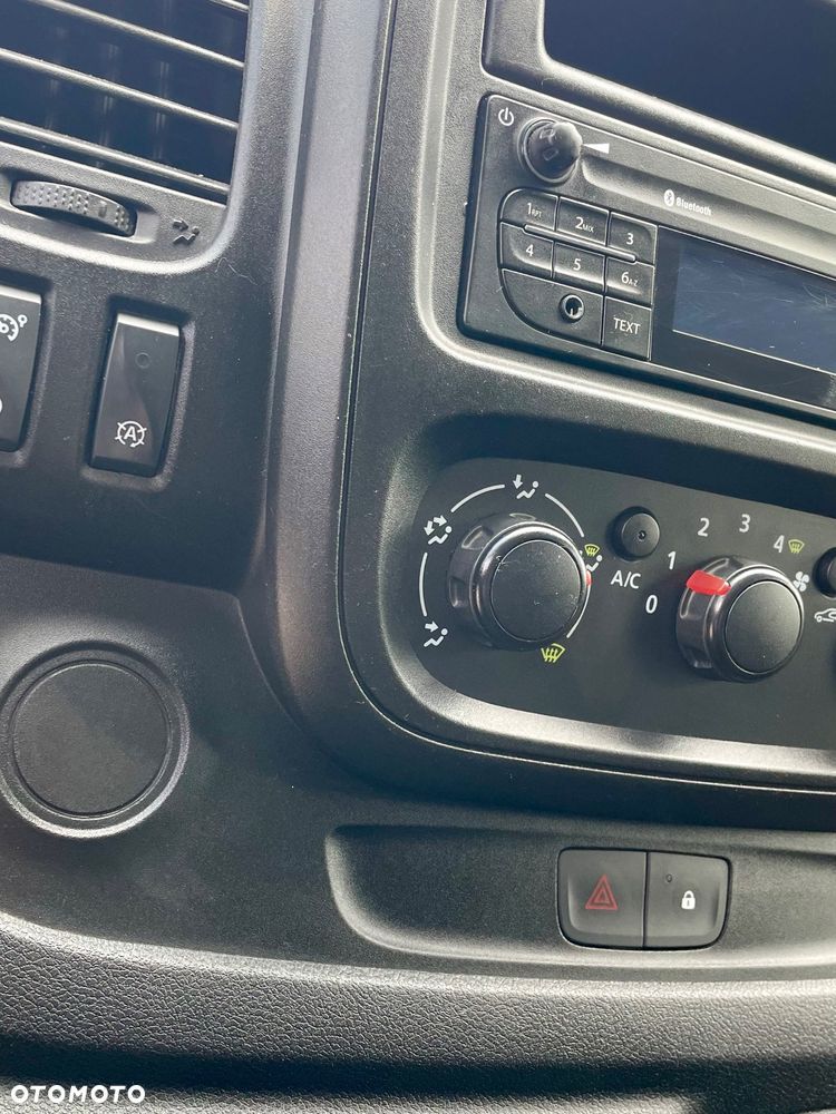 Renault Trafic - 9