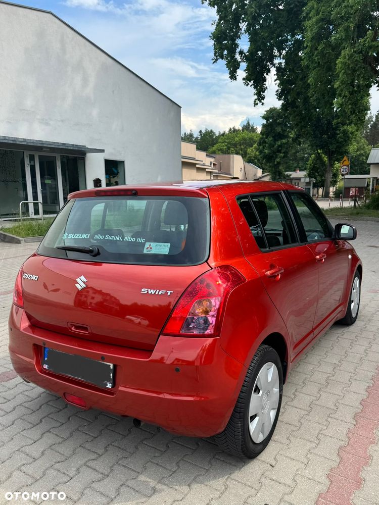 Suzuki Swift 1.5 GS - 2