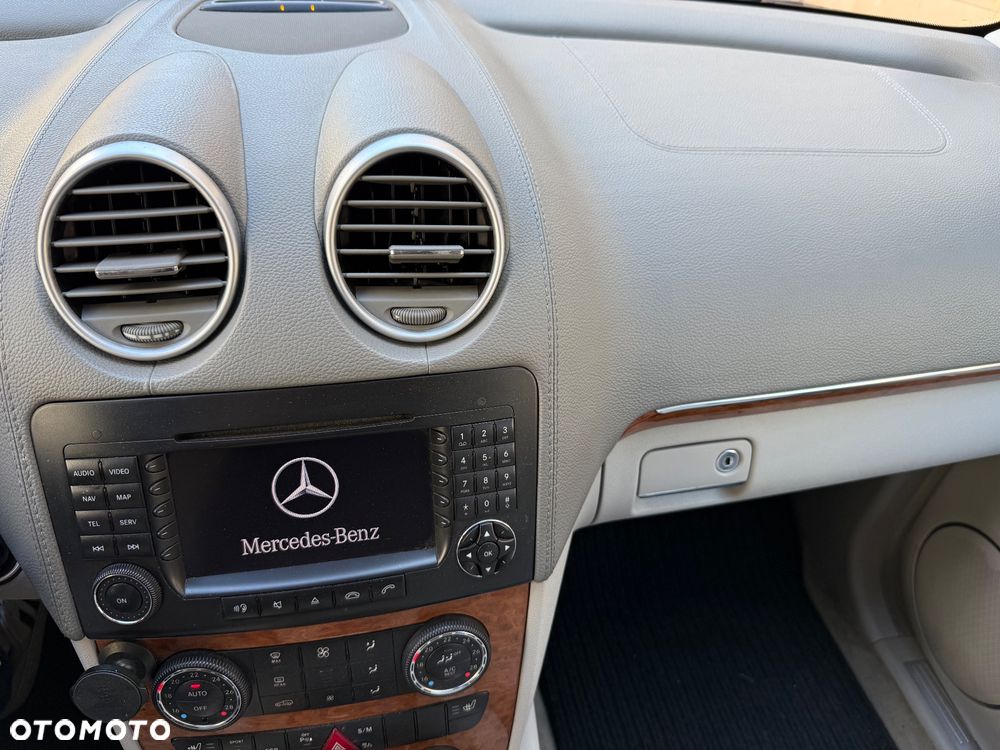 Mercedes-Benz GL 320 CDI 4Matic 7G-TRONIC - 35