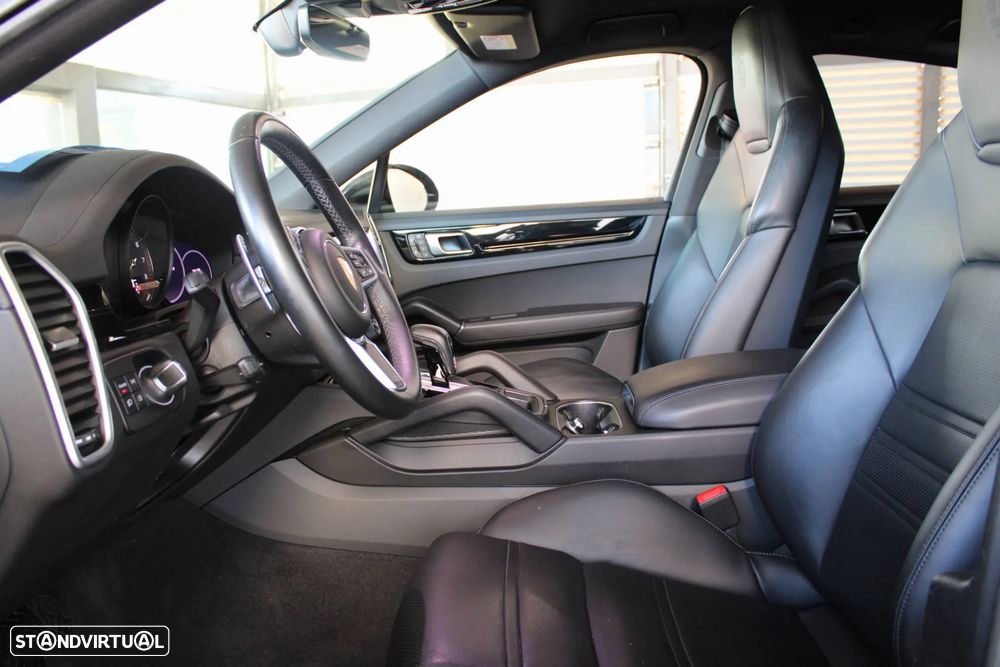 Porsche Cayenne Coupé E-Hybrid - 13