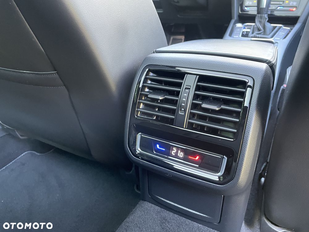 Volkswagen Passat - 14