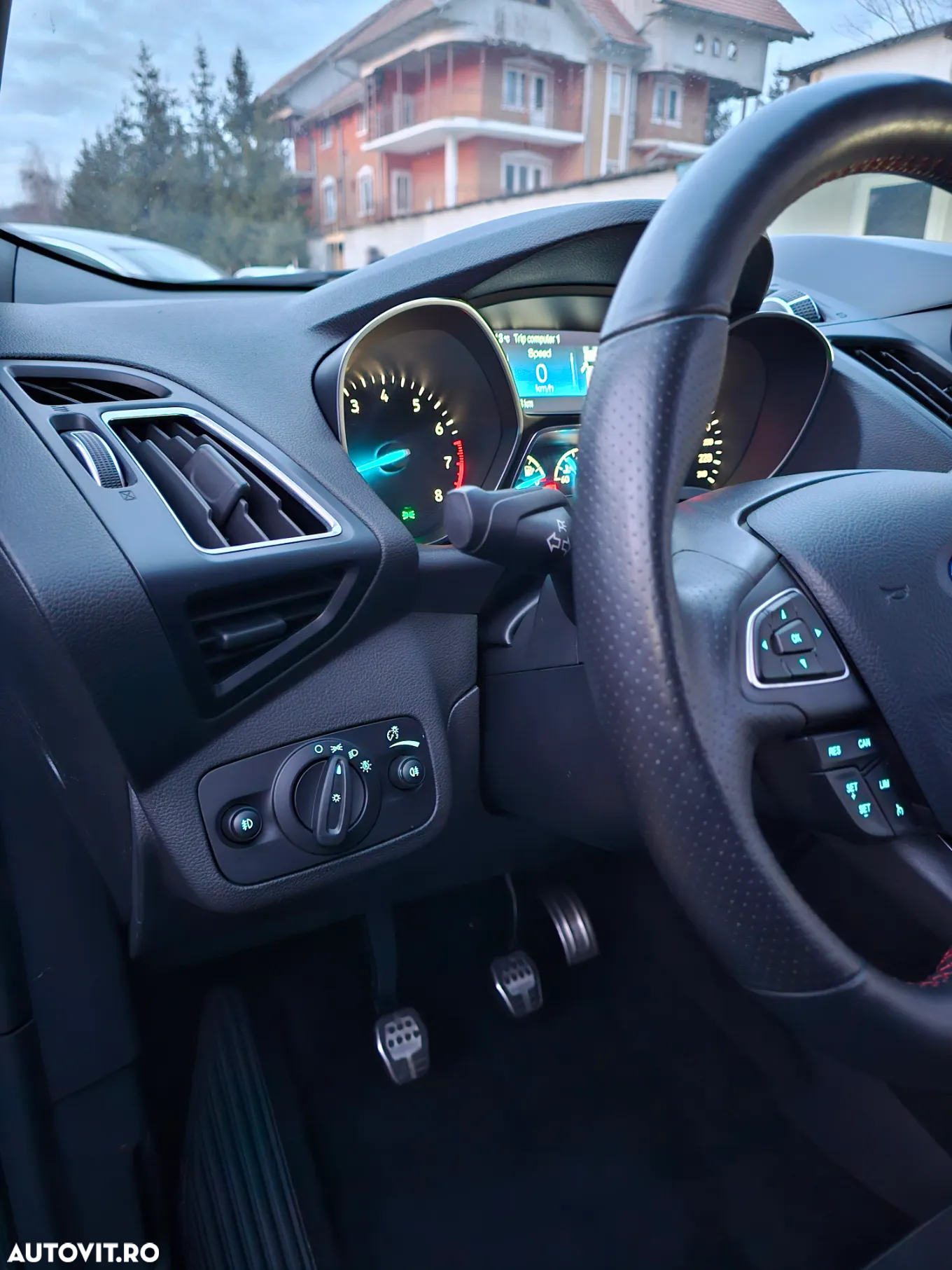 Ford Kuga - 38