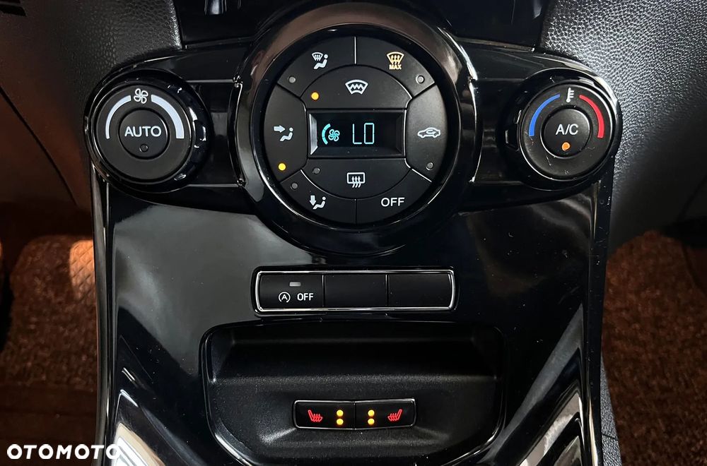 Ford Fiesta 1.0 EcoBoost Titanium - 12