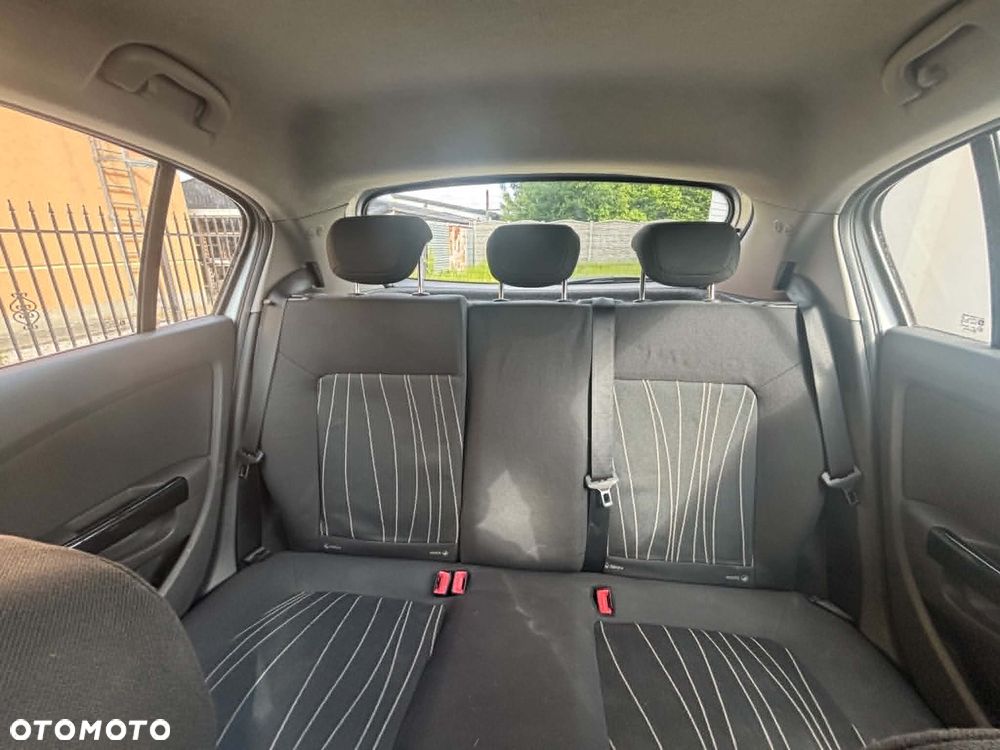 Opel Corsa 1.2 16V Enjoy - 10