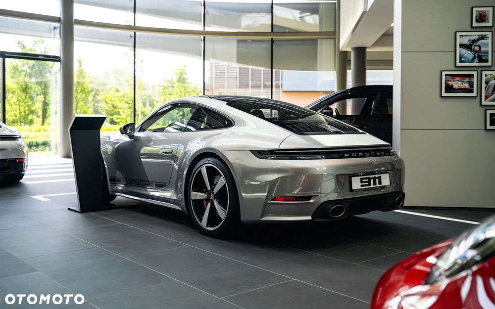 Porsche 911 Carrera S - 3