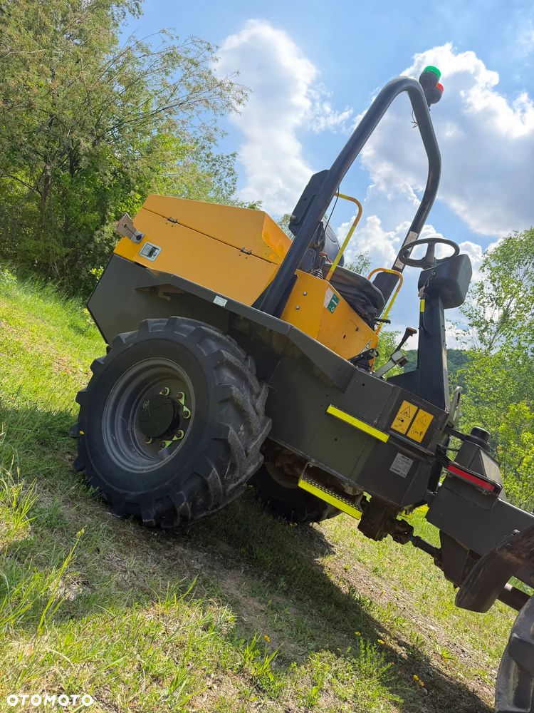 Terex Mecalac TA6s Wozidło wózek z Obrotową Kolebą. 6 ton ładowność. 4x4. Silnik Perkins. 4 cylindry. 808 mtg. 2022 rok. Kamera z wielkim Ekranem! Jazda Rewers 3prędkości. Maszyna jak Nowa z Norweskiego Gospodarstwa! Ani deka luzów i wycieków! Hydrostatic. Pełny Oryginał. Hamulce brzytwa. Serwisy w DEKRA. Maszyna Woziła lekkie ładunki. Praktycznie zerowe zużycie. Wielka Okazja. Wszystko w pełnym Oryginale. Opony Oryginał wszystkie jak Nowe. Komendy Głosowe w maszynie! - 25