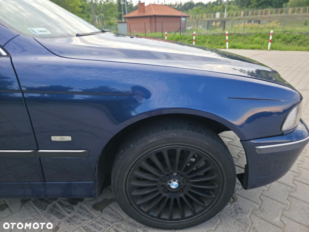 BMW Seria 5 520i - 14