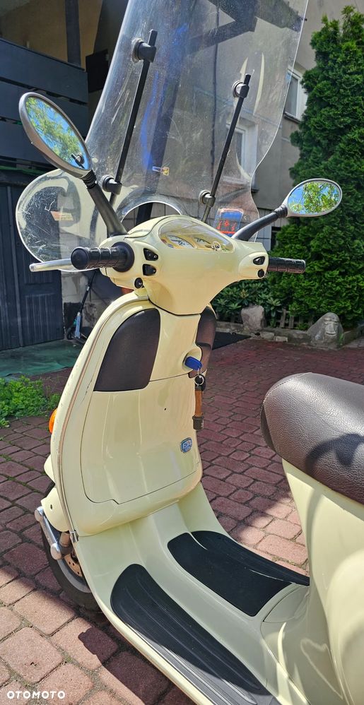 Piaggio Vespa - 12