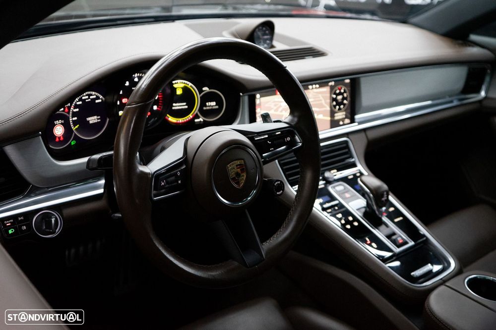 Porsche Panamera Sport Turismo 4 E-Hybrid - 5