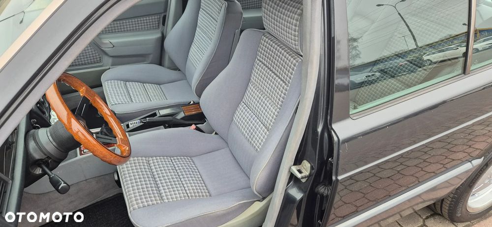 Mercedes-Benz W201 (190) - 15