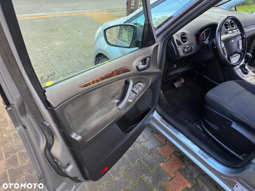 Ford Galaxy 2.0 TDCi Trend - 17