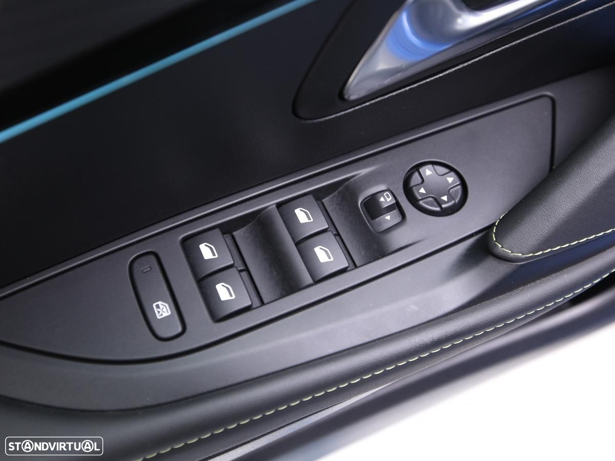Peugeot e-208 50 kWh GT - 18