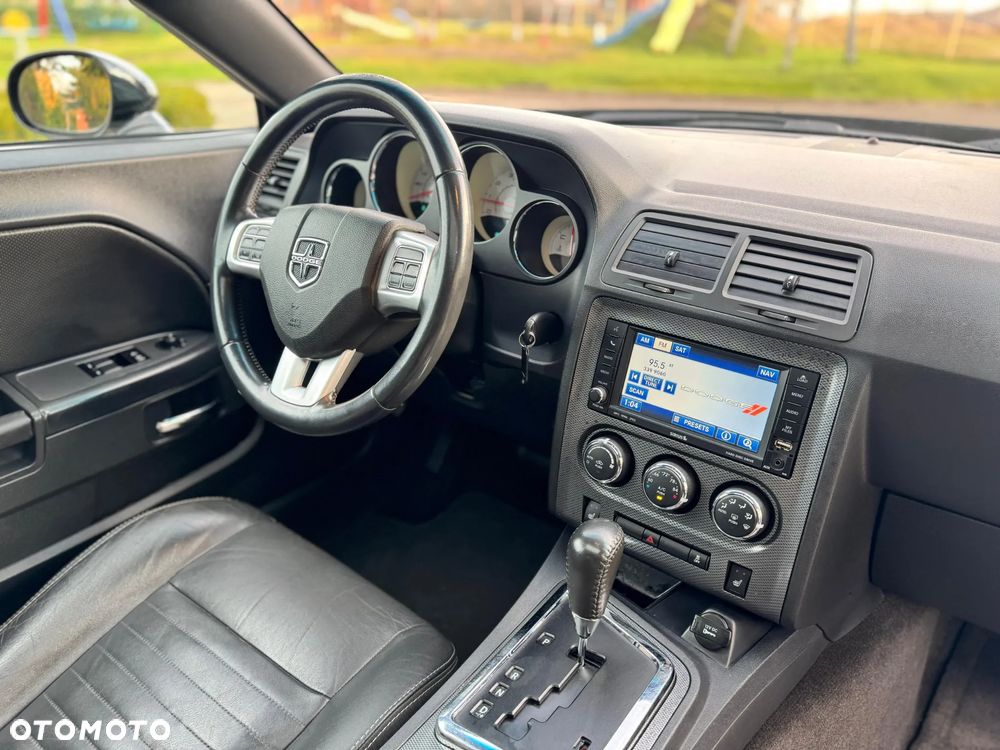 Dodge Challenger 5.7 R/T - 10