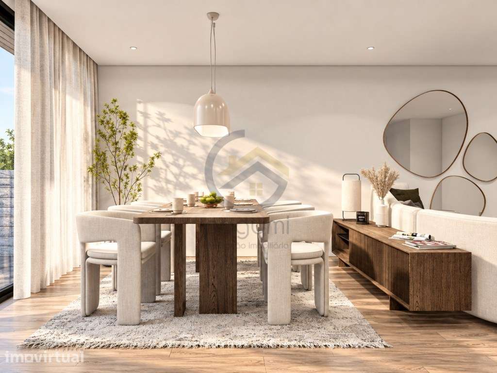 T4 Apartamento - Varanda - Garagem - Estação Ferroviária a 1 km - E... - Grande imagem: 2/12