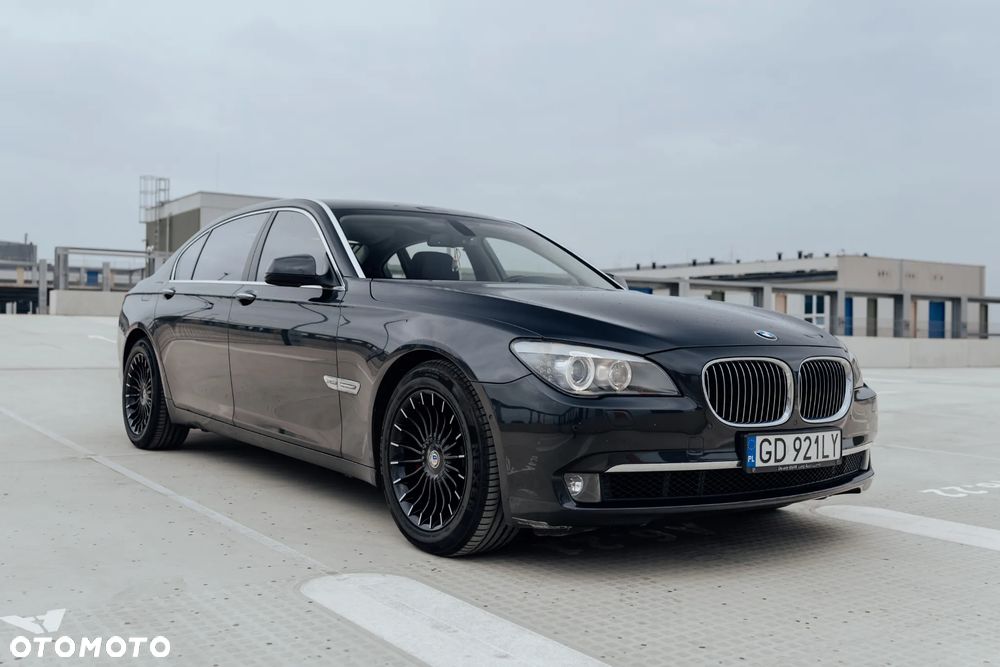BMW Seria 7 750i L xDrive - 1
