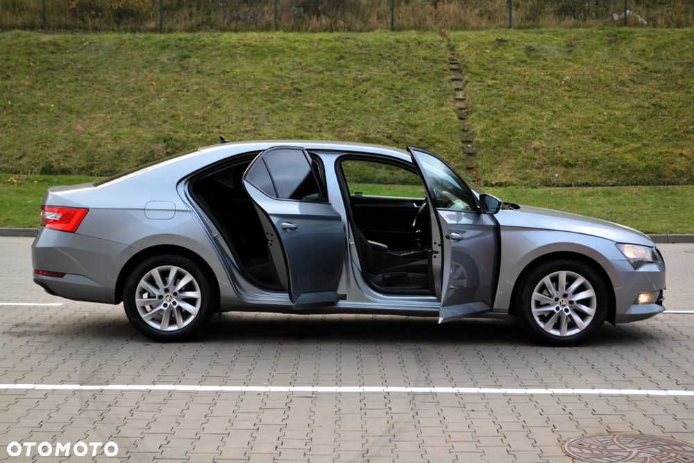Skoda Superb 1.8 TSI Ambition - 28