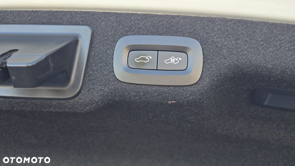 Volvo S90 D5 AWD Inscription - 25