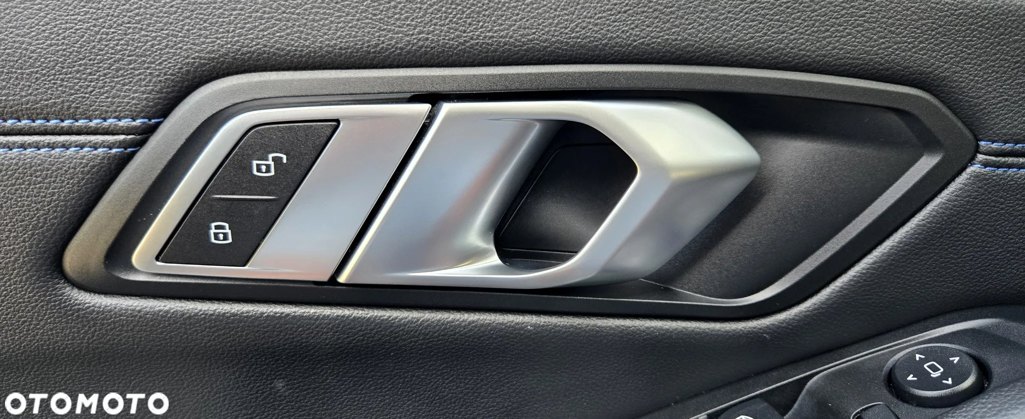BMW Seria 3 330i M Sport - 38