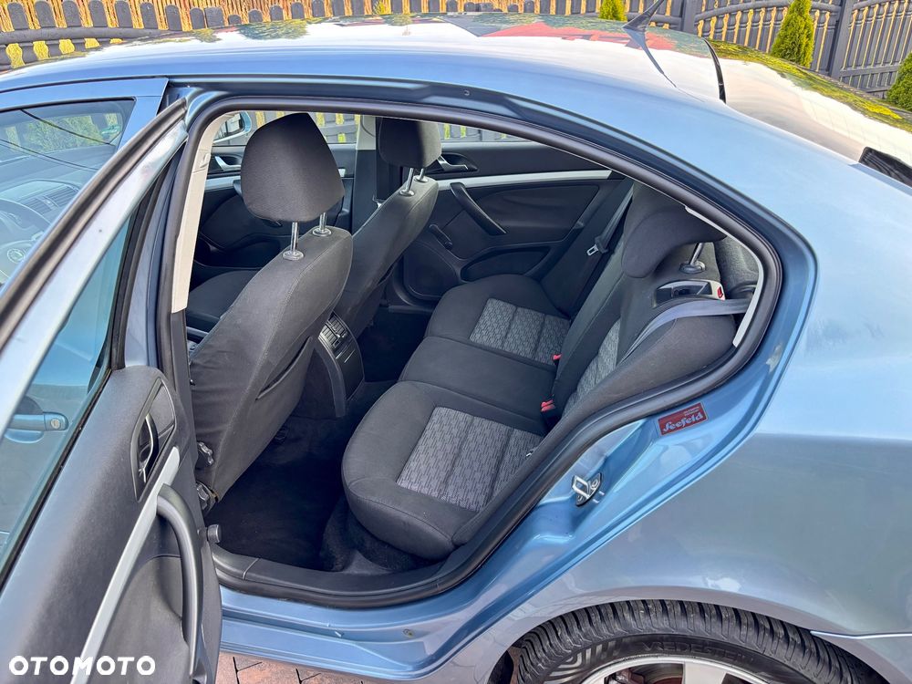 Skoda Octavia 1.4 TSI FAMILY Green tec - 27