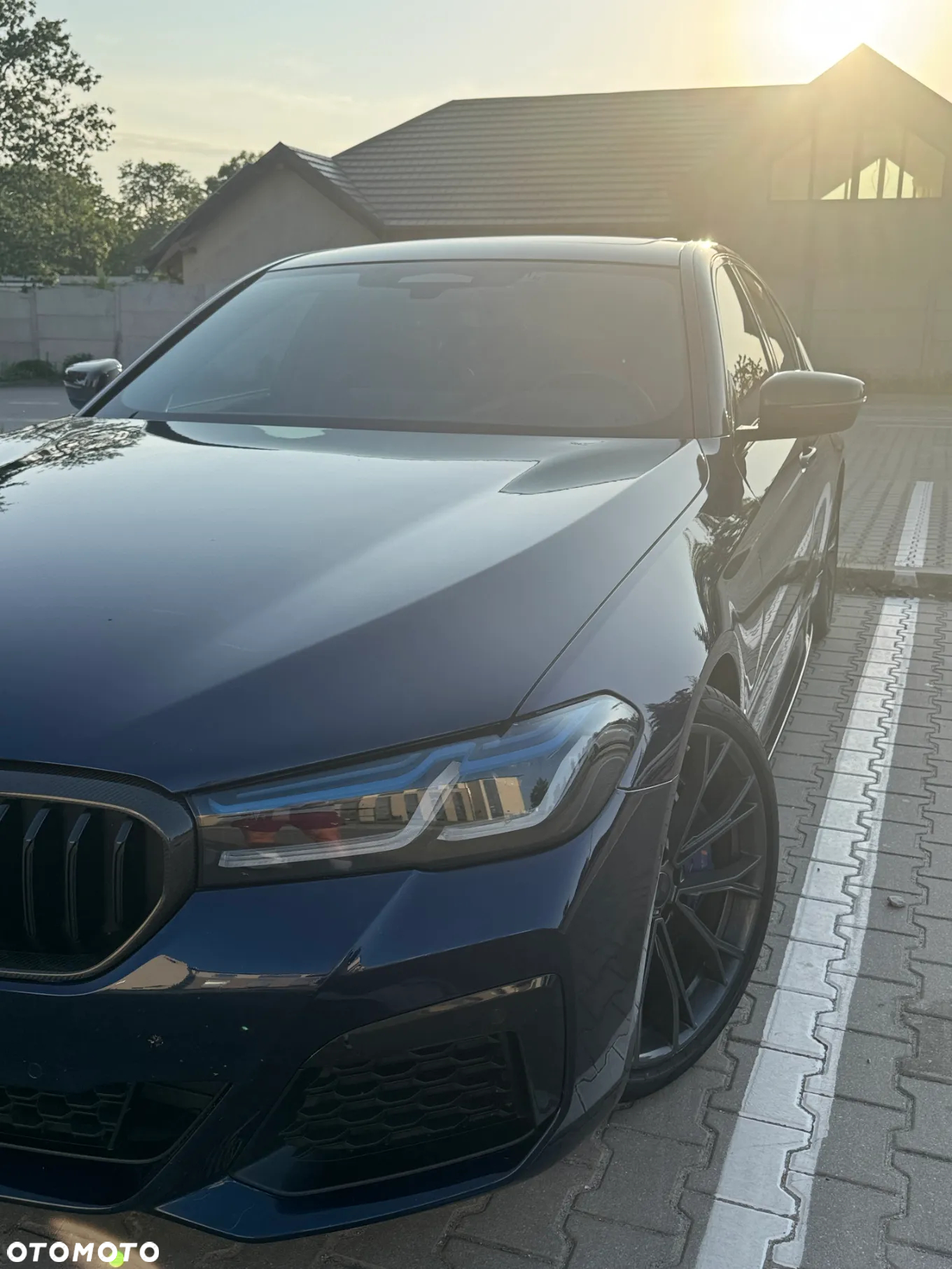 BMW Seria 5 M550i xDrive sport - 12