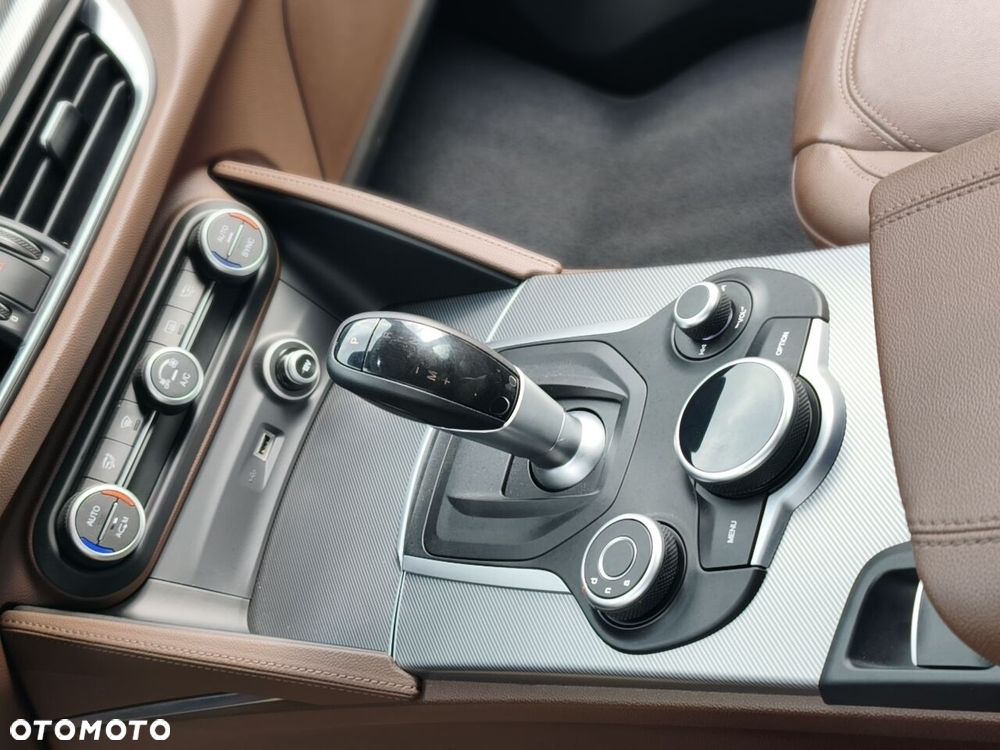 Alfa Romeo Stelvio 2.0 Turbo 16V AT8-Q4 Super - 34