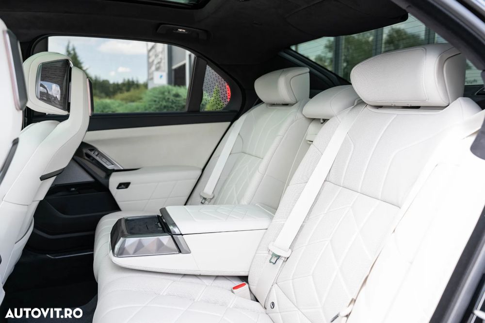 BMW Seria 7 740 xDrive - 7