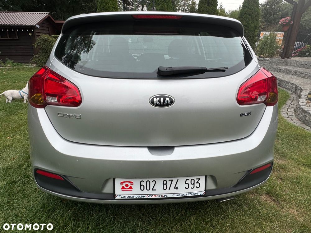 Kia Ceed - 12