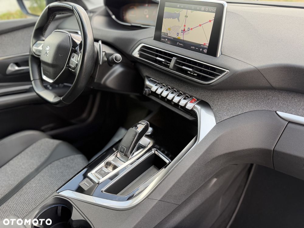 Peugeot 3008 PureTech 130 Stop & Start GPF EAT8 Allure - 22