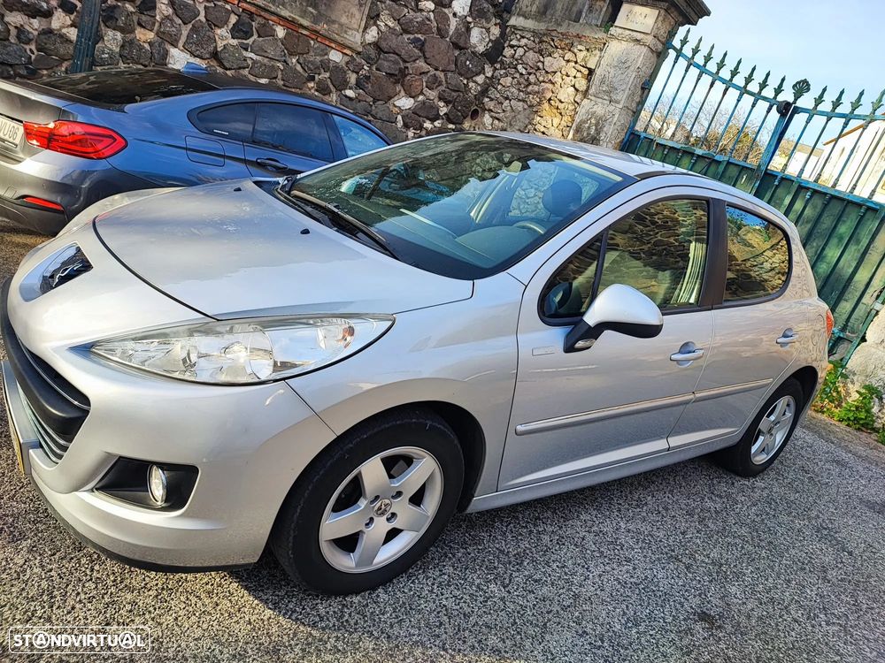 Peugeot 207 1.4 16V SE Millesim 200 Anos - 2