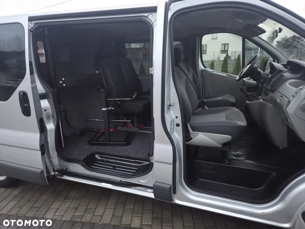 Renault TRAFIC LONG KLIMA TEMPOMAT ORYGINAŁ PODNOŚNIK DLA INWALIDY LUB INNE ZADBANY FULL OPCJA DOPOSAŻONY - 8