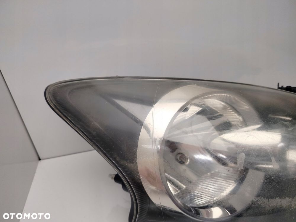 toyota aygo i 05r- reflektor lampa prawy przód prawa przednia - 2