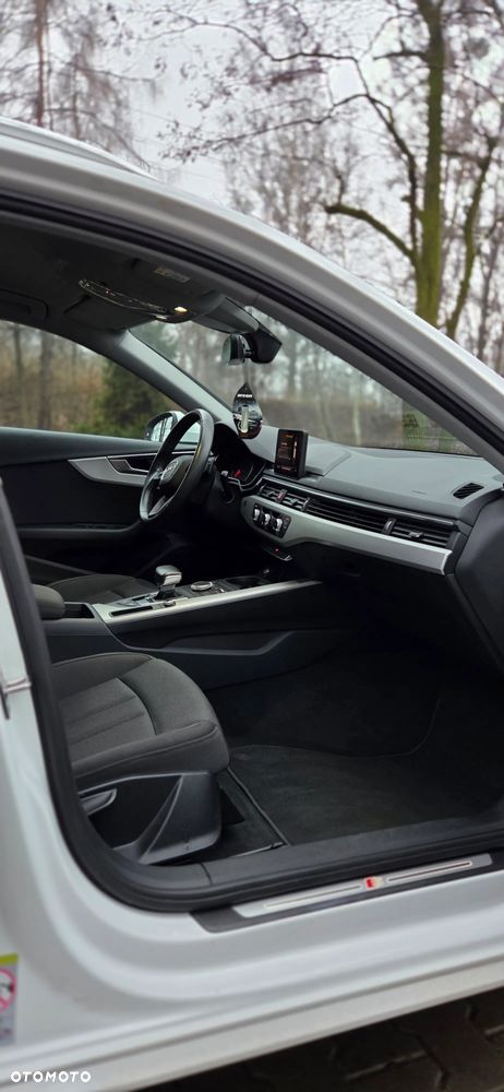 Audi A4 Avant 35 TFSI S tronic - 24